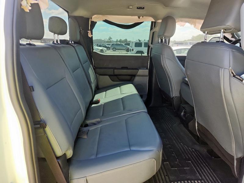 1FT7W2BA4PEC27722 - 2023 FORD F250 SUPER DUTY WHITE photo 10
