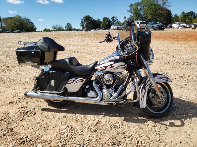 2011 HARLEY-DAVIDSON FLHX, 