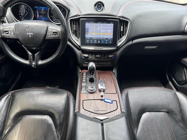 ZAM57RSA3H1206281 - 2017 MASERATI GHIBLI S 黑色 照片 8