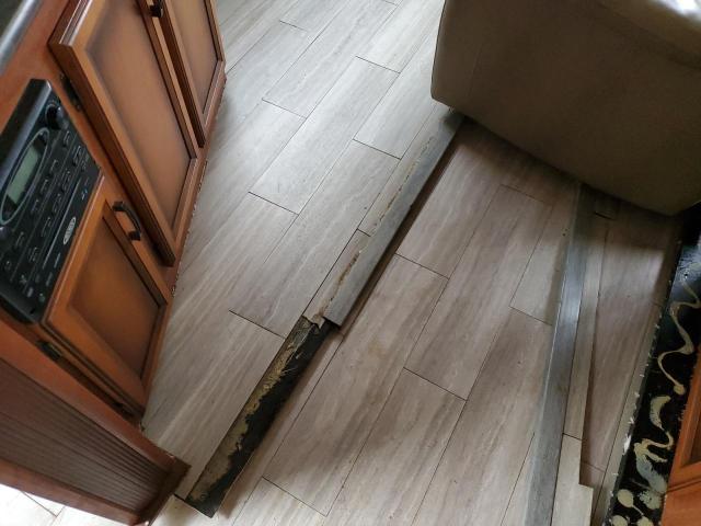 4EZFD292XD6068564 - 2013 CAMPER TRAILER WHITE photo 9