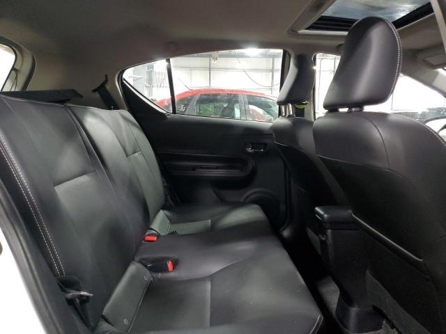 JTDKDTB38J1600590 - 2018 TOYOTA PRIUS C თეთრი ფოტო 11