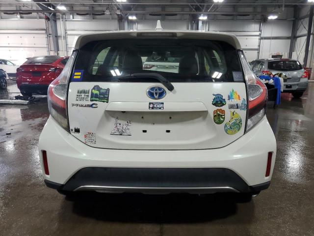 JTDKDTB38J1600590 - 2018 TOYOTA PRIUS C თეთრი ფოტო 6