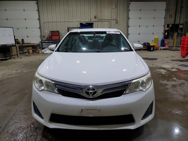 4T4BF1FK1CR204634 - 2012 TOYOTA CAMRY BASE Blanc photo 5