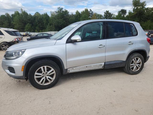 2013 VOLKSWAGEN TIGUAN S, 