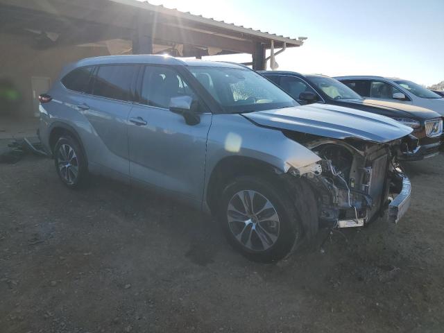 5TDHZRAH8MS081897 - 2021 TOYOTA HIGHLANDER XLE 银色 照片 4
