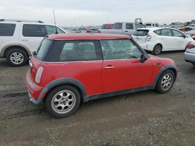 WMWRC33443TC40864 - 2003 MINI COOPER RED photo 3