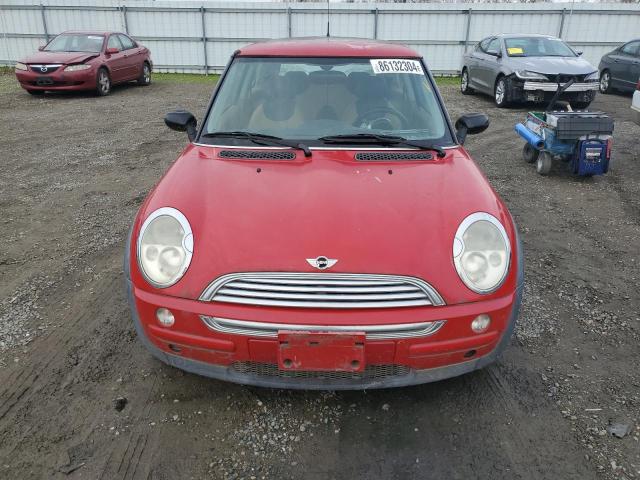 WMWRC33443TC40864 - 2003 MINI COOPER RED photo 5