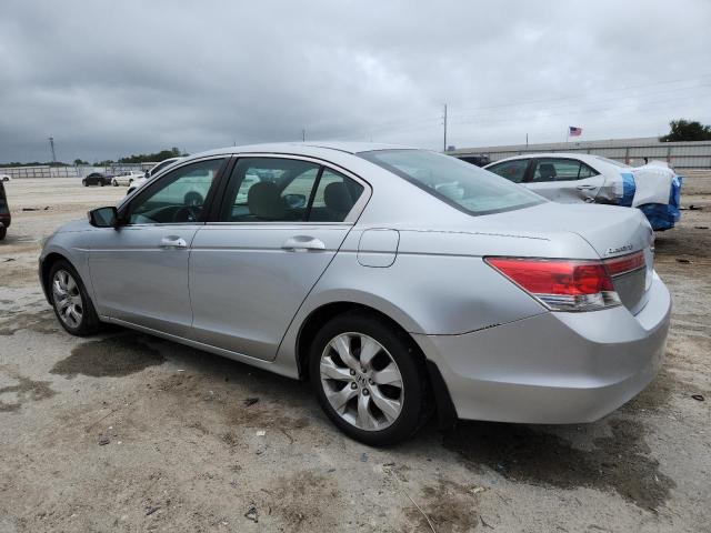 1HGCP2F36CA212858 - 2012 HONDA ACCORD LX Gümüş foto 2