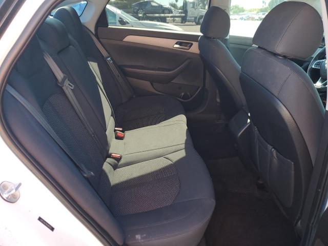 5NPE24AF9KH801333 - 2019 HYUNDAI SONATA SE WHITE photo 10