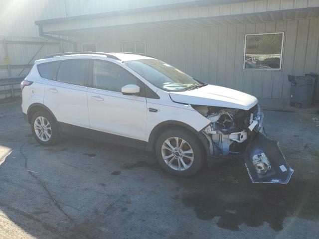 1FMCU9GD4JUC29382 - 2018 FORD ESCAPE SE თეთრი ფოტო 4