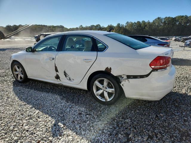 1VWBS7A34FC020440 - 2015 VOLKSWAGEN PASSAT SE WHITE photo 2