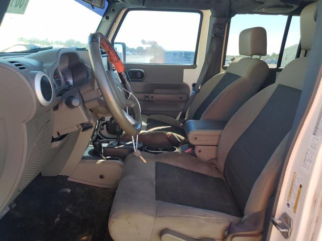 1J4HA5H19AL195181 - 2010 JEEP WRANGLER U SAHARA WHITE photo 7