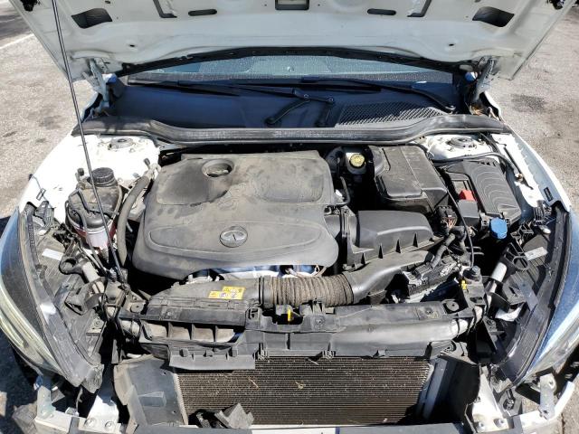 SJKCH5CP0JA057206 - 2018 INFINITI QX30 BASE Beyaz fotoğraf 12