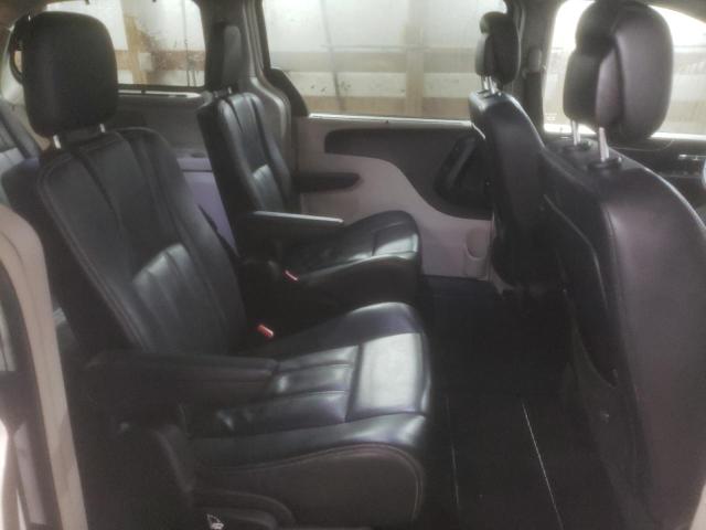 2C4RC1CG3DR564542 - 2013 CHRYSLER TOWN & COU TOURING L WHITE photo 11