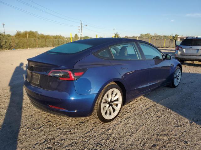 5YJ3E1EA3NF190245 - 2022 TESLA MODEL 3 BLUE photo 3