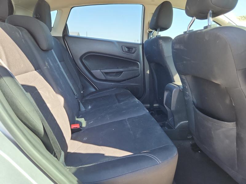 3FADP4EJ4KM104647 - 2019 FORD FIESTA SE ვერცხლისფერი ფოტო 10