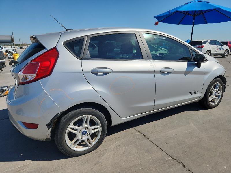 3FADP4EJ4KM104647 - 2019 FORD FIESTA SE ვერცხლისფერი ფოტო 3