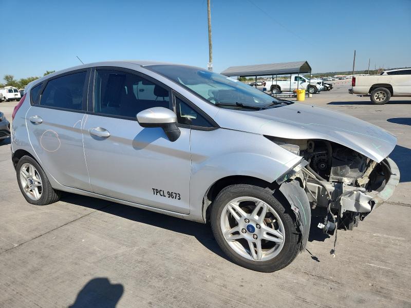 3FADP4EJ4KM104647 - 2019 FORD FIESTA SE ვერცხლისფერი ფოტო 4
