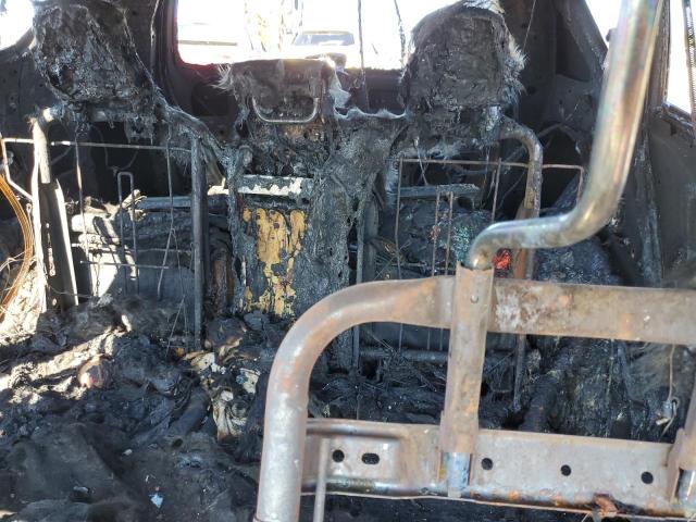 JTMZFREV8JD132030 - 2018 TOYOTA RAV4 LE Білий фото 10