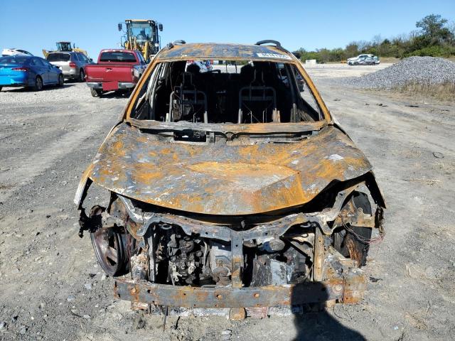 JTMZFREV8JD132030 - 2018 TOYOTA RAV4 LE Білий фото 5