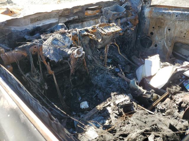 JTMZFREV8JD132030 - 2018 TOYOTA RAV4 LE Білий фото 8