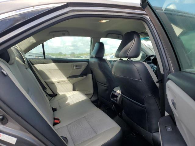 4T1BF1FK4HU643831 - 2017 TOYOTA CAMRY LE GRAY photo 10
