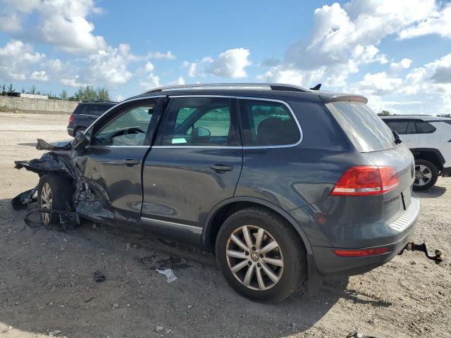 WVGEF9BP6CD006266 - 2012 VOLKSWAGEN TOUAREG V6 GRAY photo 2