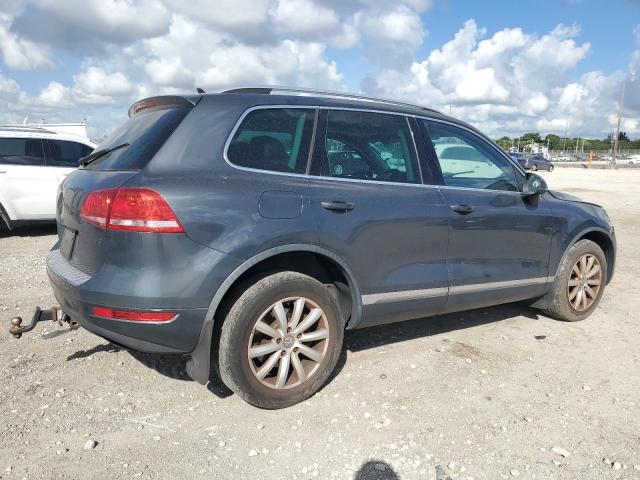 WVGEF9BP6CD006266 - 2012 VOLKSWAGEN TOUAREG V6 GRAY photo 3