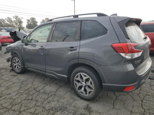 JF2SKAGCXLH597920 - 2020 SUBARU FORESTER PREMIUM GRAY photo 2