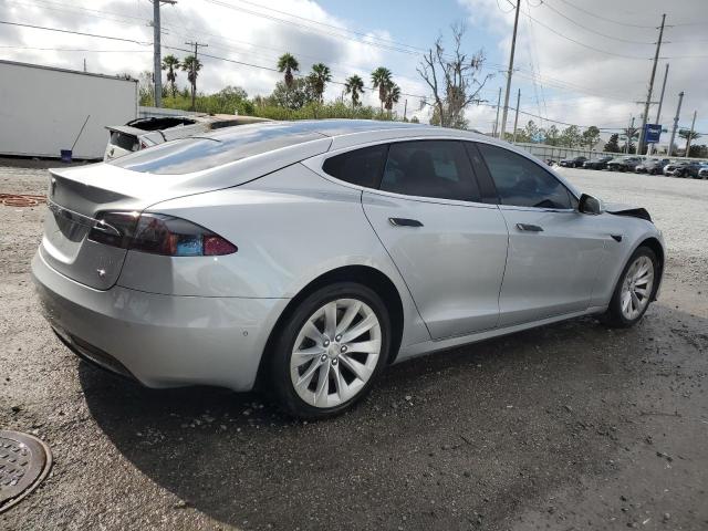 5YJSA1E13HF193206 - 2017 TESLA MODEL S SILVER photo 3