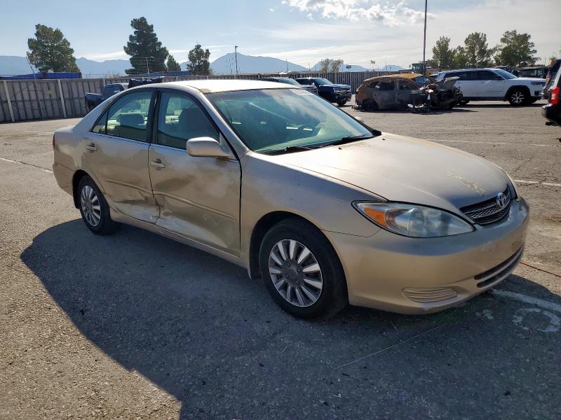 4T1BE32K32U048979 - 2002 TOYOTA CAMRY LE 金色 照片 4
