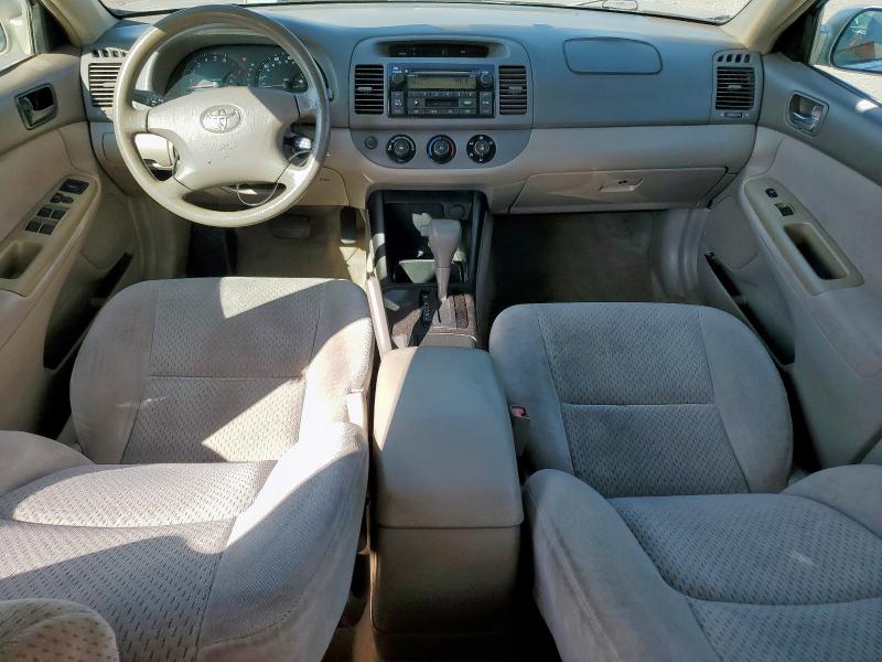 4T1BE32K32U048979 - 2002 TOYOTA CAMRY LE 金色 照片 8