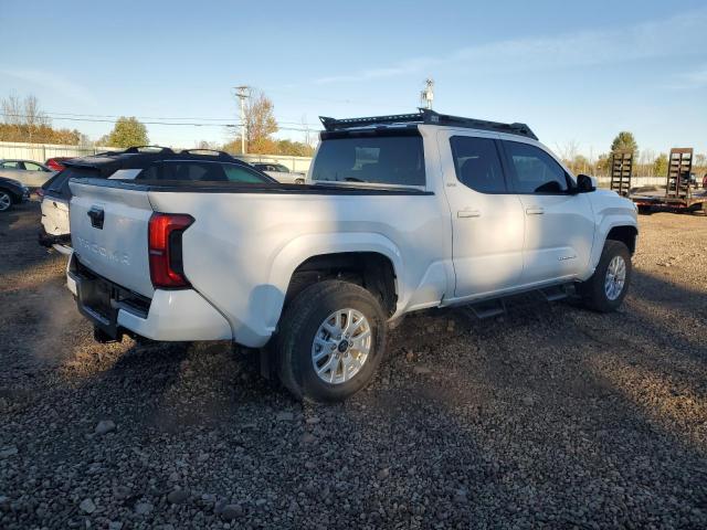 3TYLB5JN6RT040080 - 2024 TOYOTA TACOMA DOUBLE CAB WHITE photo 3