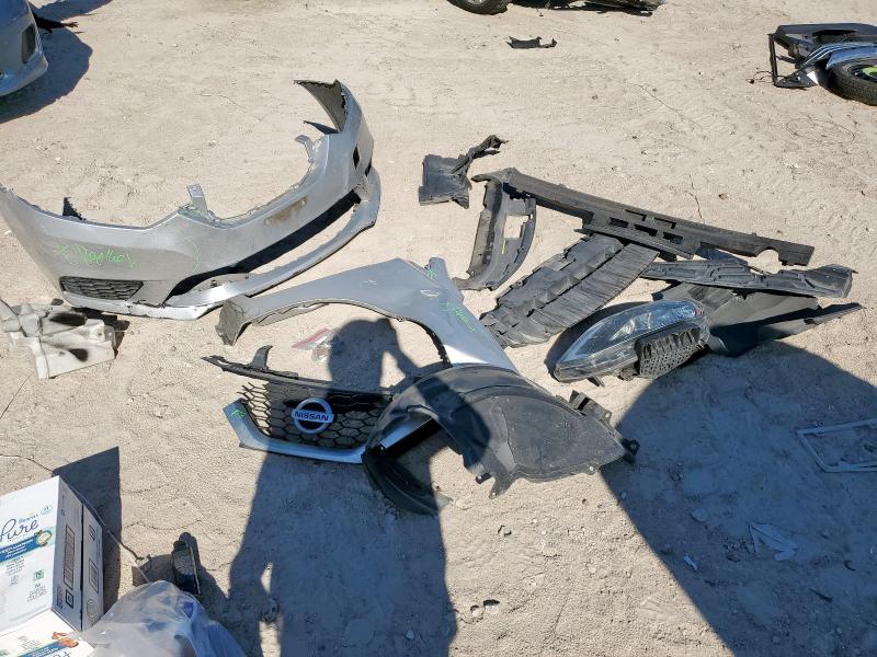 3N1AB7AP3KY263324 - 2019 NISSAN SENTRA S SILVER photo 12