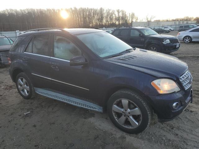 4JGBB8GBXBA716101 - 2011 MERCEDES-BENZ ML 350 4MATIC BLUE photo 4