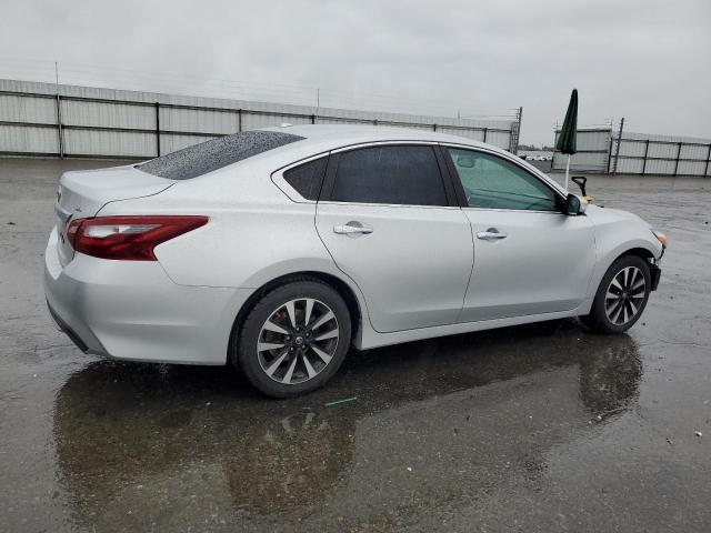 1N4AL3APXJC243510 - 2018 NISSAN ALTIMA 2.5 Srebrny zdjęcie 3