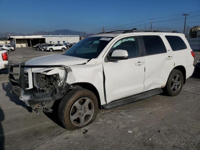 2017 TOYOTA SEQUOIA SR5, 