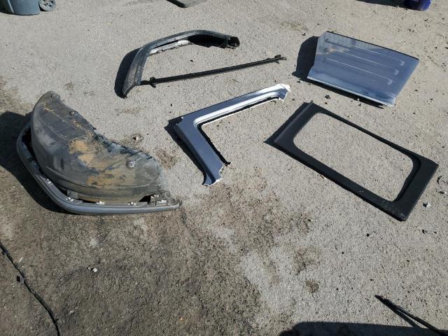 1C4HJXEN7JW222045 - 2018 JEEP WRANGLER U SAHARA SILVER photo 13