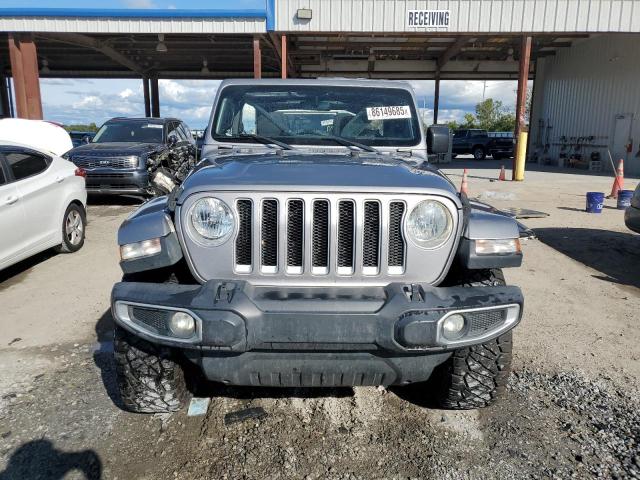 1C4HJXEN7JW222045 - 2018 JEEP WRANGLER U SAHARA SILVER photo 5
