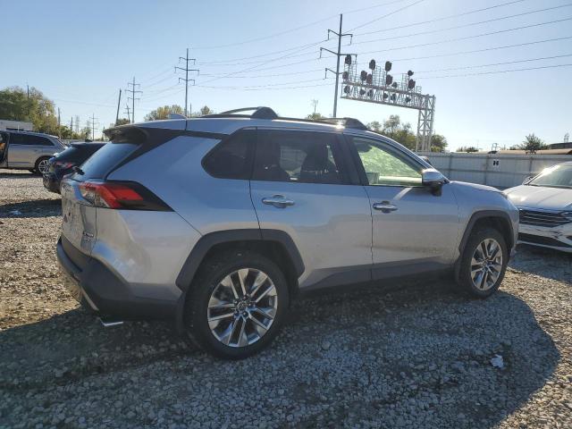 JTMN1RFV2KD521372 - 2019 TOYOTA RAV4 LIMITED SILVER photo 3