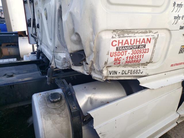 1FUJGLBG5DLFE6820 - 2013 FREIGHTLINER CASCADIA WHITE photo 9