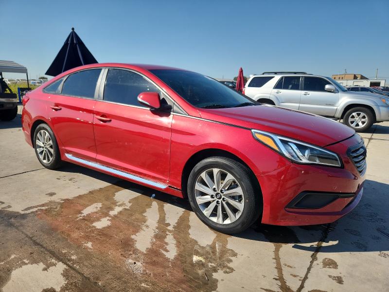 5NPE34AF9HH547676 - 2017 HYUNDAI SONATA SPORT RED photo 4