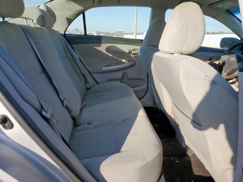 2T1BU4EE5DC944882 - 2013 TOYOTA COROLLA BASE SILVER photo 10