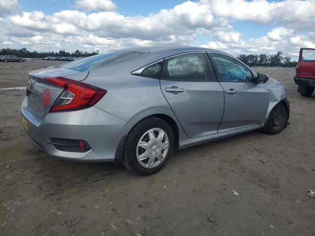 2HGFC2F5XJH561580 - 2018 HONDA CIVIC LX ვერცხლისფერი ფოტო 3