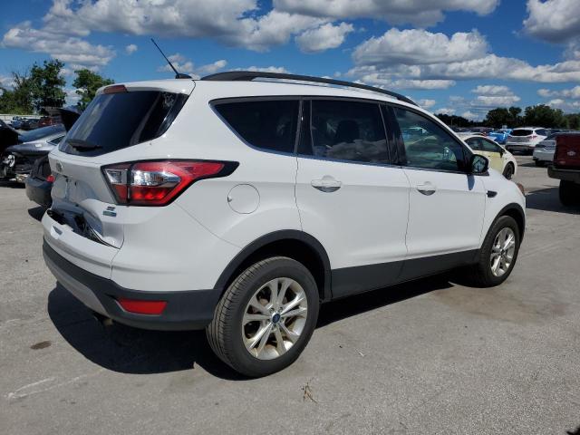 1FMCU9GDXJUC86069 - 2018 FORD ESCAPE SE WHITE photo 3