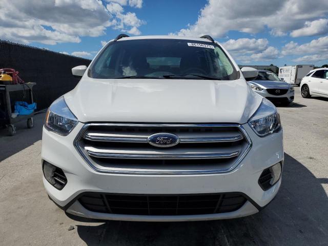 1FMCU9GDXJUC86069 - 2018 FORD ESCAPE SE WHITE photo 5