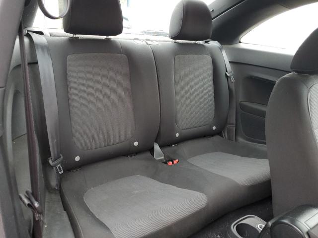 3VWFP7AT7DM670183 - 2013 VOLKSWAGEN BEETLE RED photo 10