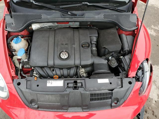 3VWFP7AT7DM670183 - 2013 VOLKSWAGEN BEETLE RED photo 11