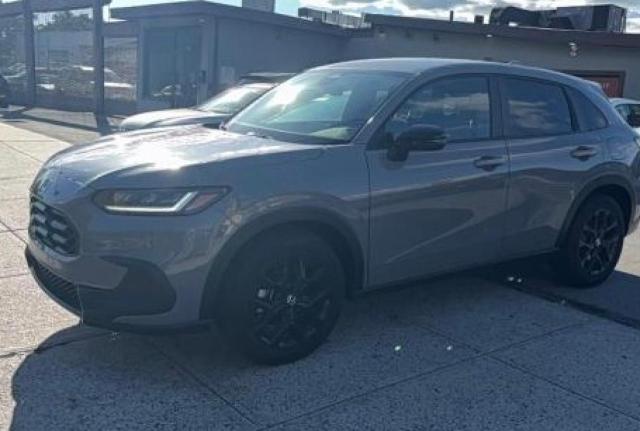 3CZRZ2H57SM704618 - 2025 HONDA HR-V SPORT GRAY photo 2