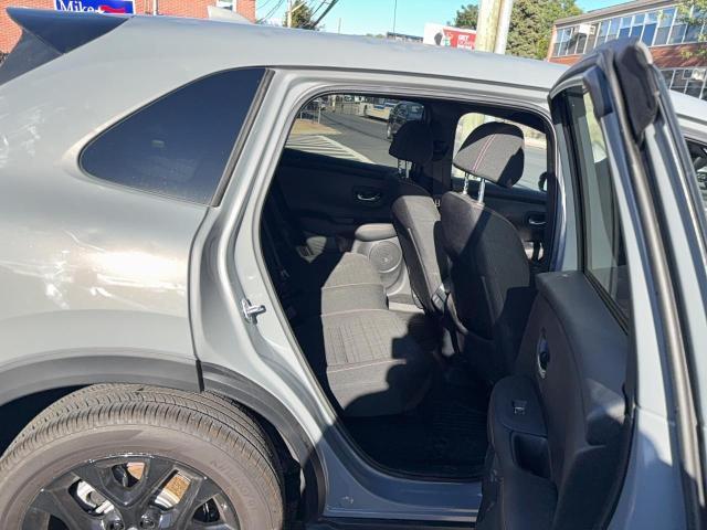 3CZRZ2H57SM704618 - 2025 HONDA HR-V SPORT GRAY photo 6